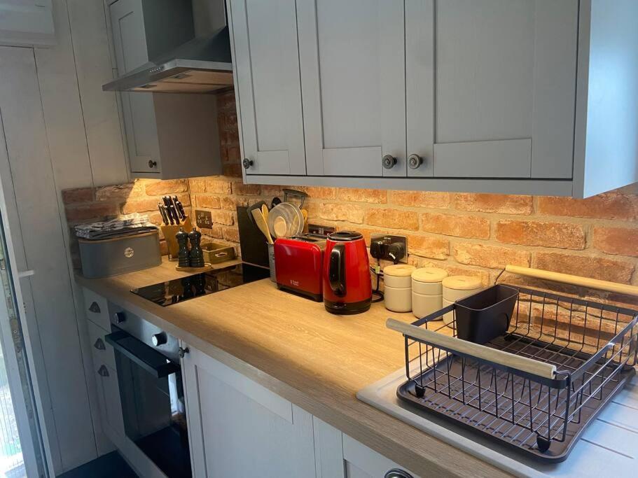 Couples Getaway, With Mountain Views/Dog Friendly Villa Crickhowell Bagian luar foto